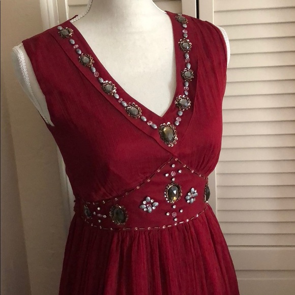 Embroidered wine red silk dress - Picture 4 of 7